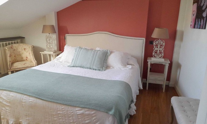 Consuegra Apartment | Room 'Doble Especial - Los Cipreses' with Shared Pool, Wi-Fi and Air Conditioning