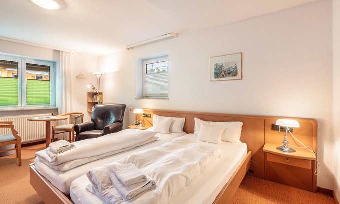 Bad Bellingen Apartment | Room 'Doppelzimmer 3 - Behindertengerecht' with Shared Terrace and Wi-Fi