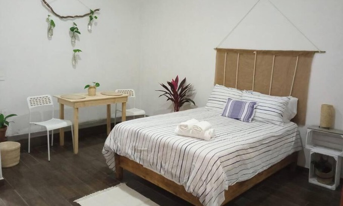 Santo Domingo Apartment | Room Downtown Tepoz. Habitación Centro Tepoz.