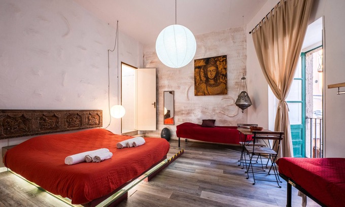 Old Town Apartment | Room 'Economy Suite' with Shared Terrace, Wi-Fi and Air Conditioning