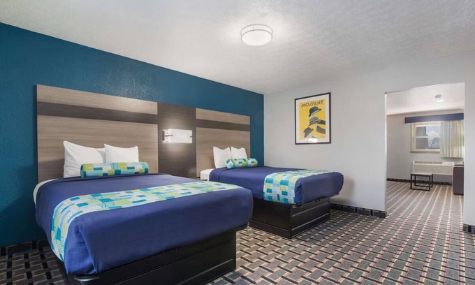 Salem Hotel | Room for the Whole Crew! 3 Double Suites w/Kitchenettes & Free Wi-Fi