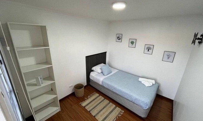 Pudahuel Apartment | Room near the airport with shared bathroom