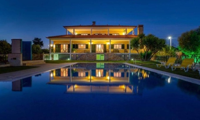 Vilar da Mo House | Room 'Quarto Sol' with Mountain View, Wi-Fi and Air Conditioning