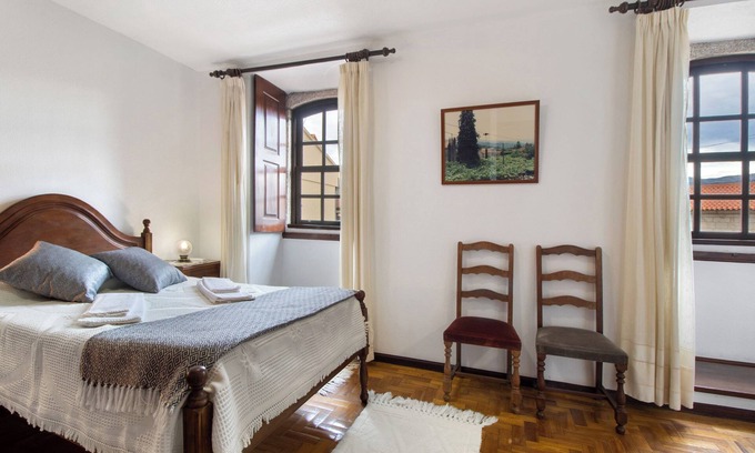 Soajo Apartment | Room 'Suite 3 - Casa Do Adro' with Mountain View, Wi-Fi and Air Conditioning