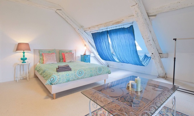 Bergerac Apartment | Room 'Verte' with Wi-Fi