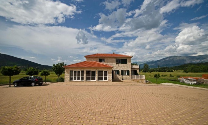Vrlika Hotel | Rooms Leda