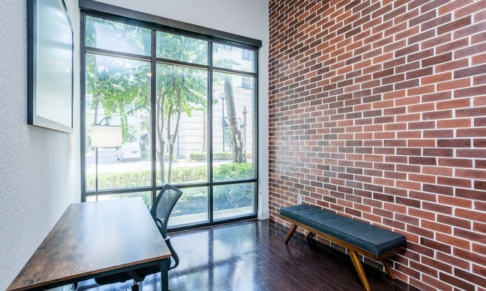 The Galleria Apartment | Rose at the Millennium - Stylish 1 BR in Houston
