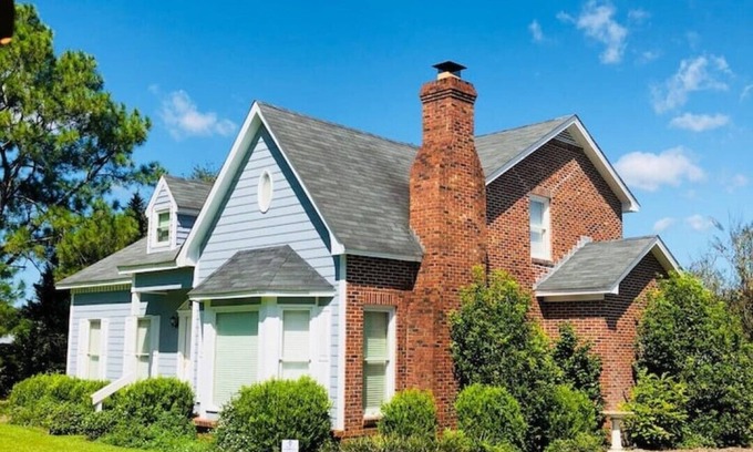 Albany Apartment | Rose Ellen’s Country Estate10% saving on 30 day stays