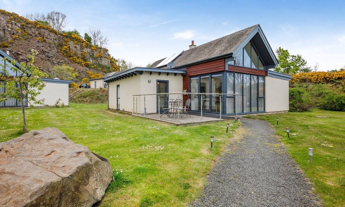 Bamburgh House | Rosebay - Three Bedroom House, Sleeps 6