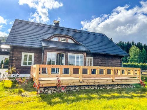 Borova Lada Villa | Roubenka Meandra