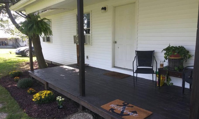 Se Ree Apartment | Rough River Lake area, Duplex!