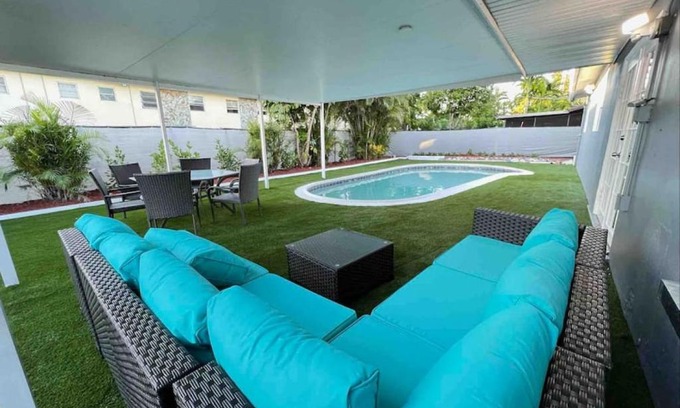 Lauderhill House | Royal Luxe Pool Home near Ft Laud airport and each