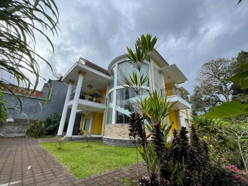 Candikuning Villa | Royal Maharani Bedugul