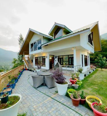 Gund Villa | ROYALE PEAKS villa sonamarg Rd