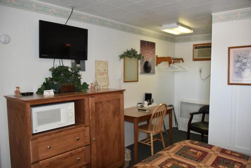 Malta Hotel | Royals Inn Motel