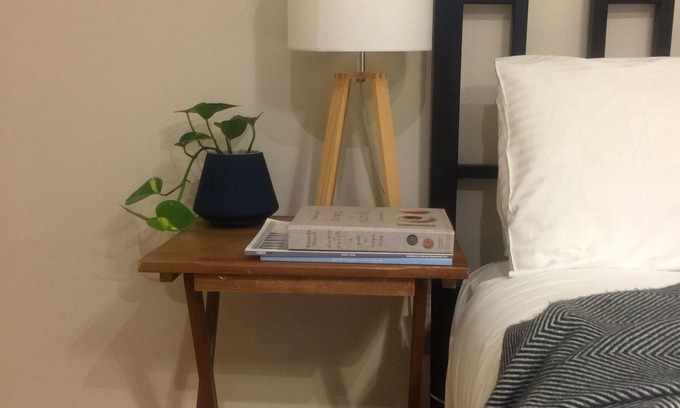 Aberdare House | Ruby's Place Hunter Valley - bottle of wine for winter bookings