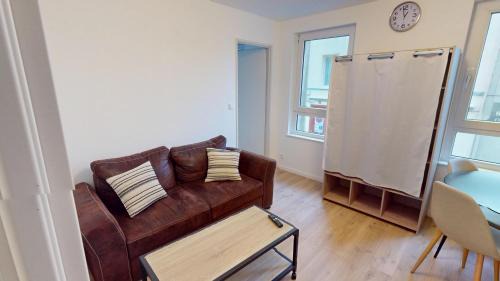 Anatole France Danton Apartment | Rue du Général Sarrail - F2