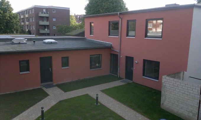 Wik Apartment | Ruhiggelegene Hinterhof Erdgeschosswohnung