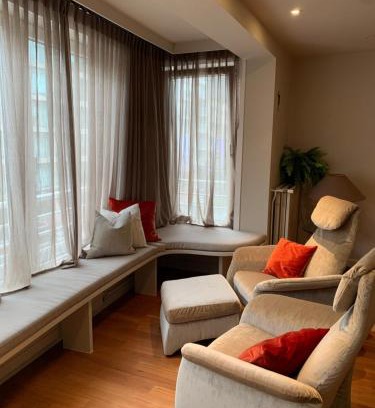 Knokke Apartment | Ruim appartement vlakbij zee met parking