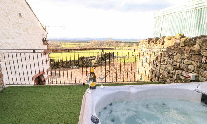 Appleby-in-Westmorland Cottage | RUM BUSH COTTAGE, pet friendly, character holiday cottage in Dufton