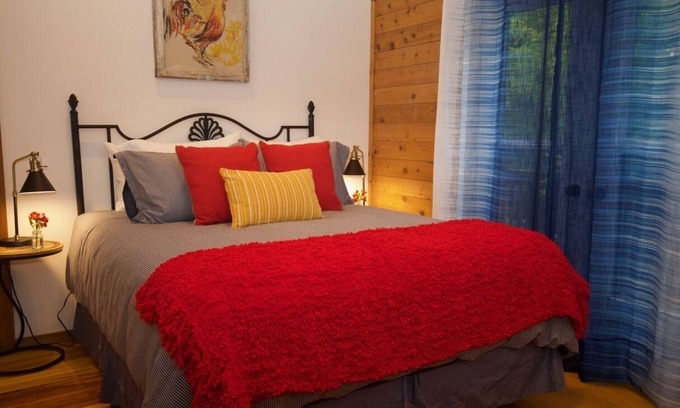 Bloomfield Bed & Breakfast | Runaway Rooster B&B - The Roost