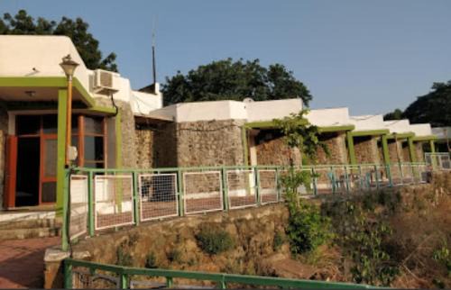 Malipura Hotel | Rupmati The Valley Hotel
