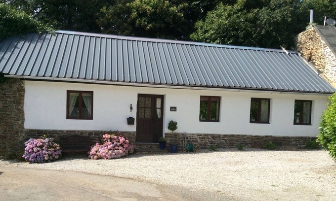 Plelauff Cottage | Rural converted stable with garden