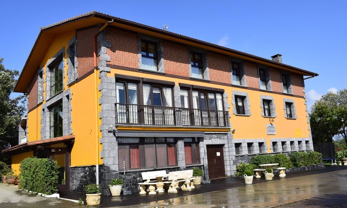 Usurbil Cottage | Rural house Caserío Ibarrola Txiki for 12 people.