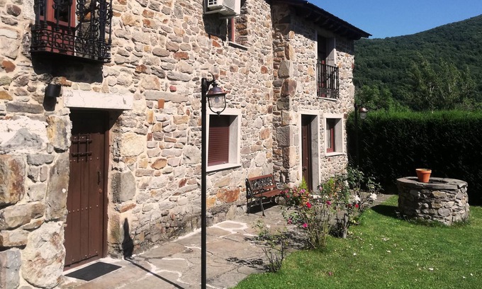 Robles de Laciana House | Rural house El Capitán II