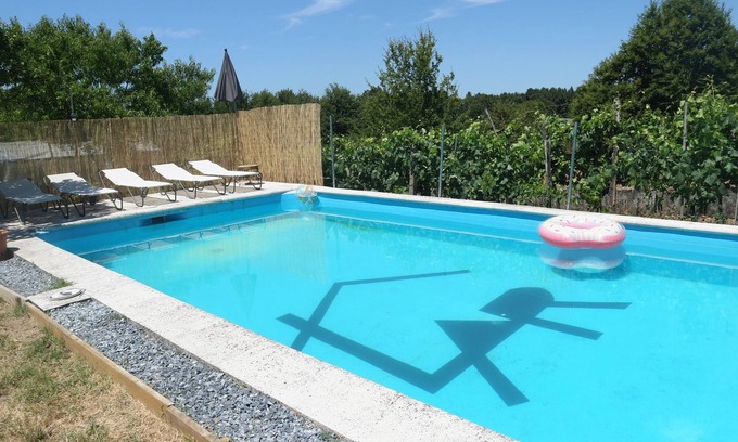 Loureiro House | Rural house with swimming pool and barbecue. Santiago's road. Near Ribeira Sacra