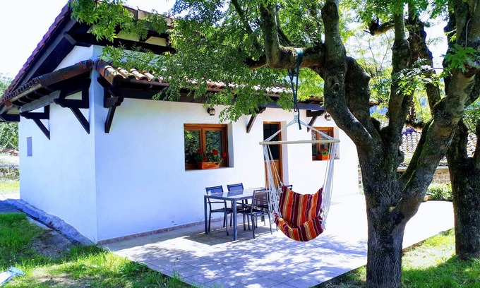 Igorre Cottage | Rural house with garden and terrace between two natural parks.