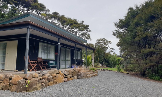 Tuateawa House | Ruru Retreat in Tuateawa