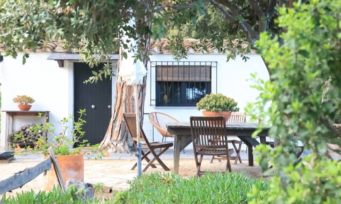Sant Andreu de Llavaneres House | Rustic Guesthouse on large estate coast Barcelona with Welness and Seaview