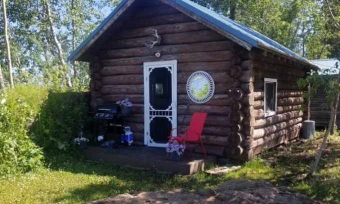 West Central Saskatchewan Cabin | Rustic Cabin at Delaronde Resort - Cabin #7