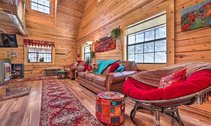 Meadow View Heights House | Rustic Duck Creek Village Cabin with Fire Pit!