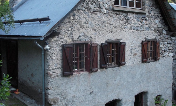 Valjouffrey House | Rustic family home in the Parc des Écrins in the village of Valsenestre