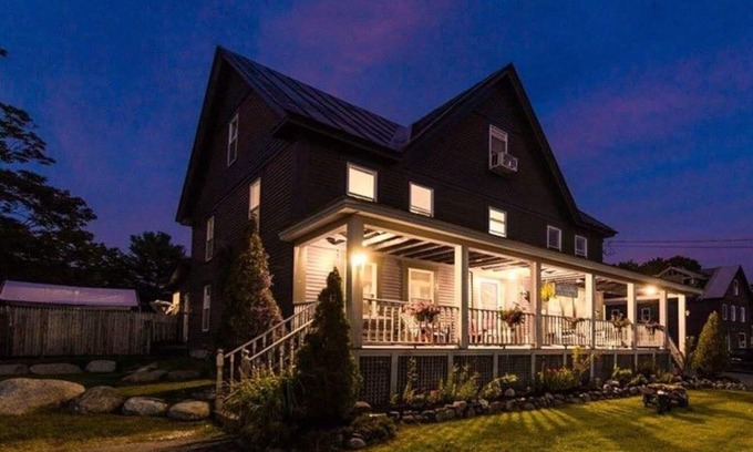 Warren House | Rustic Gatherings Lodge Weddings/Events - Hot Tub - Chefs Kitchen + More
