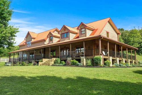 Chestnut Mound House | Rustic Retreat in Hickman on 160 Acres with Views!