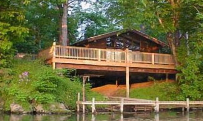 Elkton Cabin | Rustic Riverfront Getaway Directly On The River! You can't get any closer!