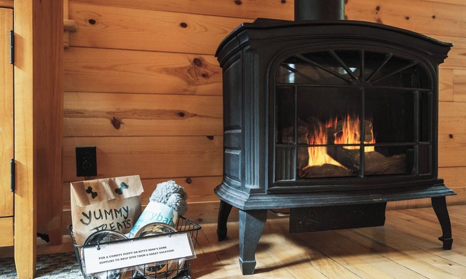 Mazama Cabin | Rustic Rural Studio Cabin