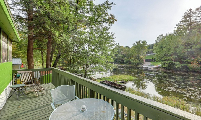 Weare Apartment | Rustic Waterfront Cottage w/Fire Pit & Kayaks