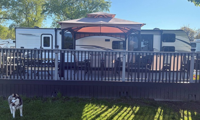 Sherkston House | RV Trailer at Sherkston Shores Resort