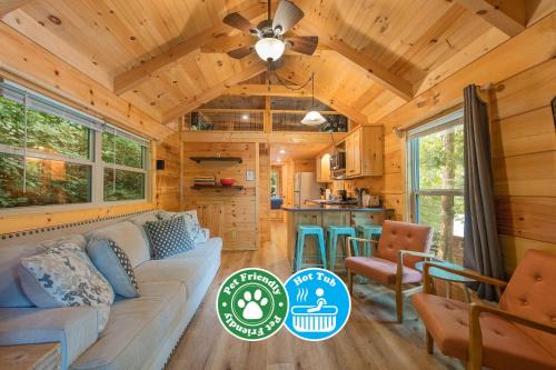 Lookout Valley Neighborhood Association House | Ryon Tiny Home Cabin City-side Rustic Retreat
