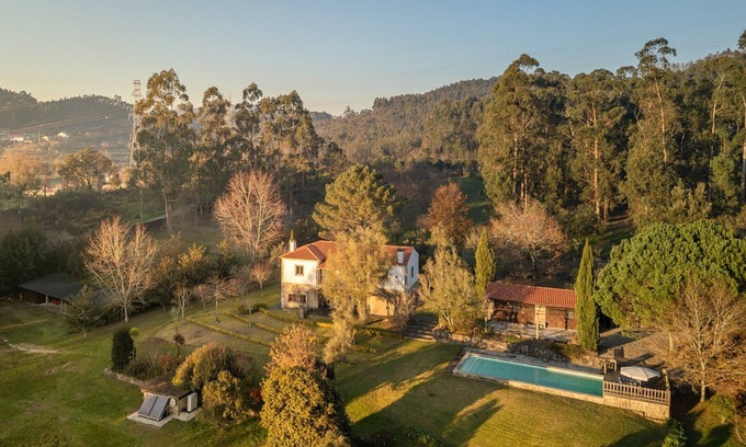 Ponte de Lima Apartment | São Julião Retreat | Pool, Jacuzzi & Garden Escape