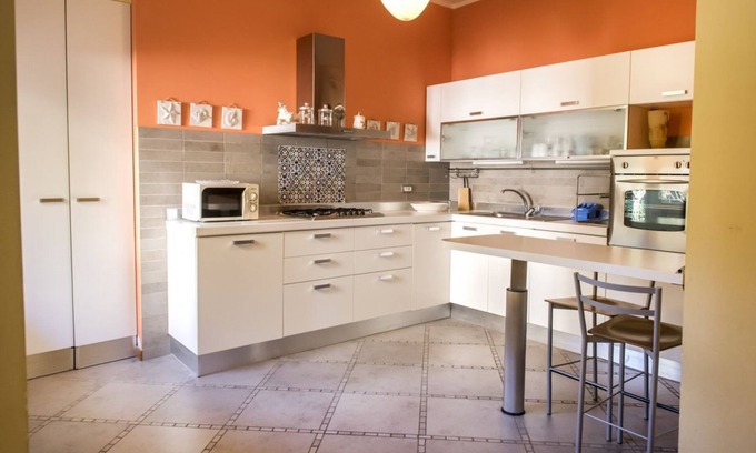 Sirolo Apartment | S034 - Sirolo, tastefully furnished four-room apartment in the center