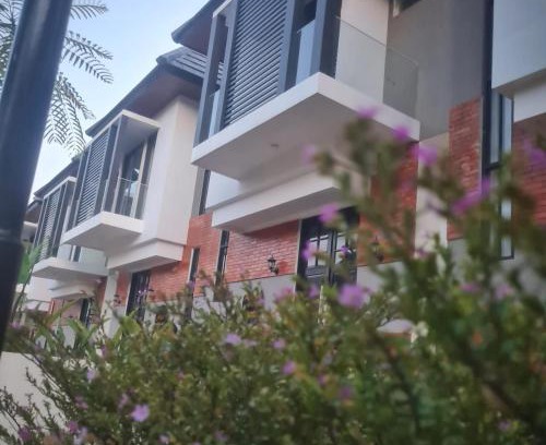 Oro Oro Ombo Villa | Sabrina Sweet Villa Batu walking distance Jatim Park 2