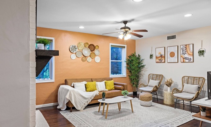 Loring Heights Apartment | Safe & cozy guest suite in Buckhead + free parking