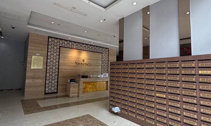 Hang Xanh Condo | Saigon Landmark81 & Vinhomes-JT Apartment