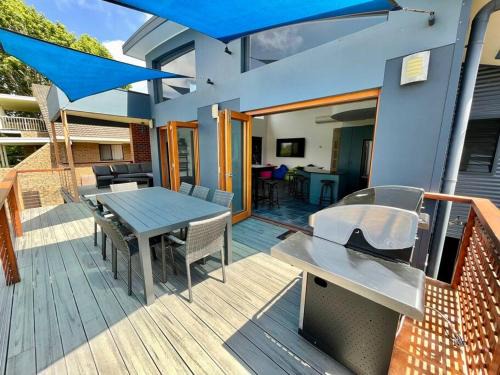 Pambula Beach House | Sails to Sea - 4 Bedroom Pet Friendly