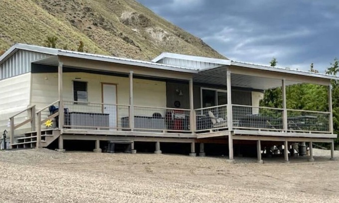 Huntington House | Saint Helens on the Snake River. The Sunflower